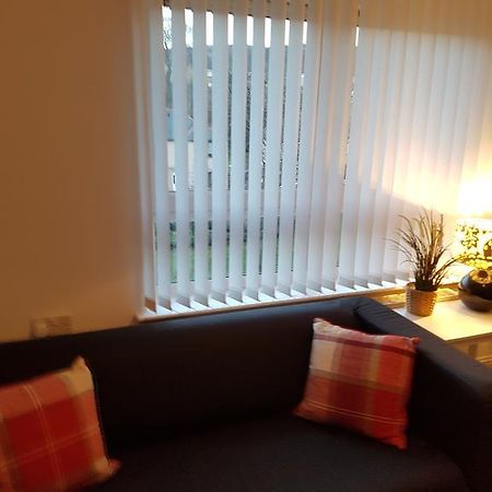 Bathgate Contractor And Business Apartment Екстериор снимка