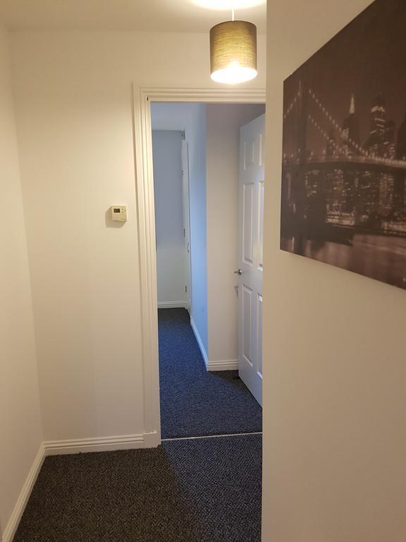 Bathgate Contractor And Business Apartment Екстериор снимка
